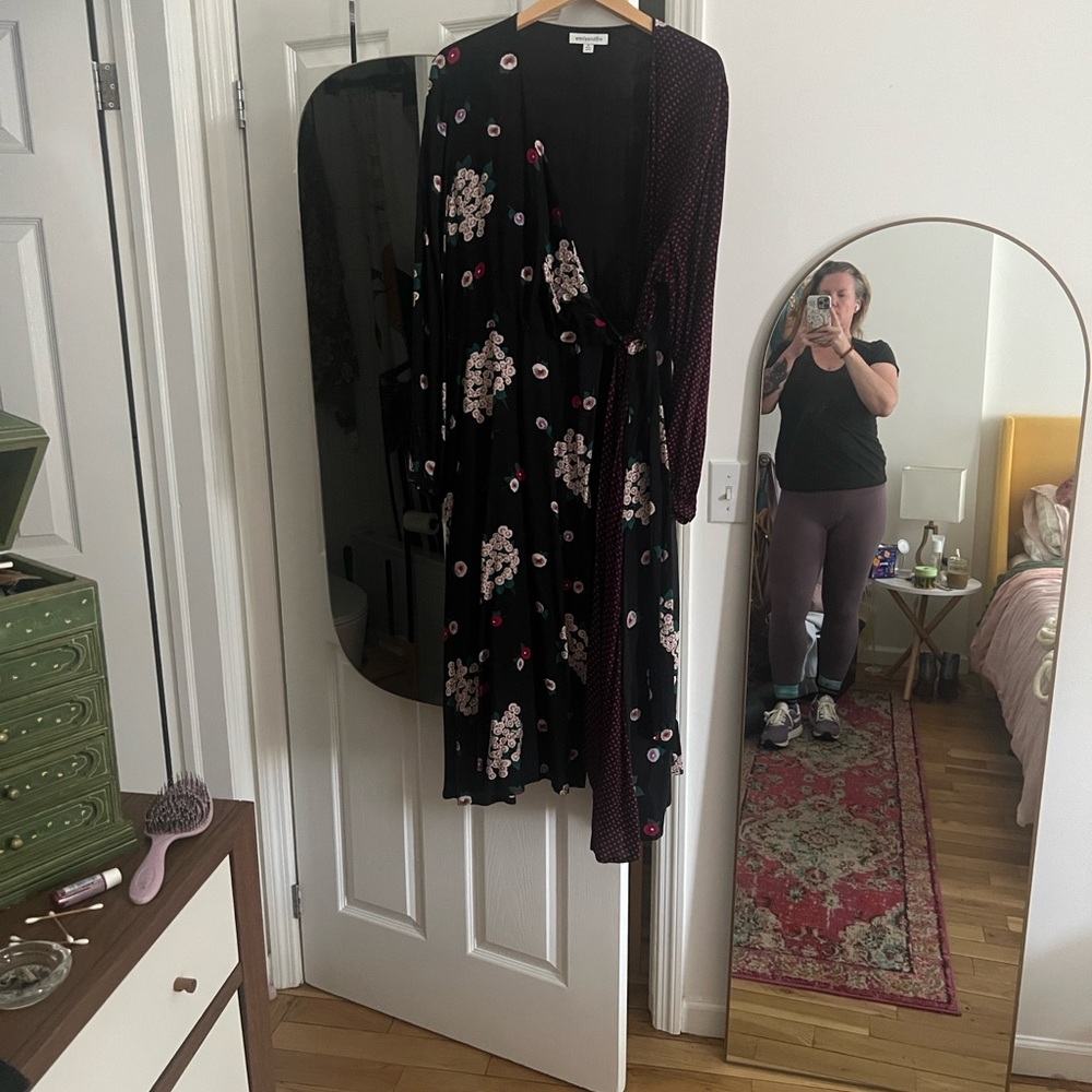 Elegant Floral Wrap Dress - Black and Pink